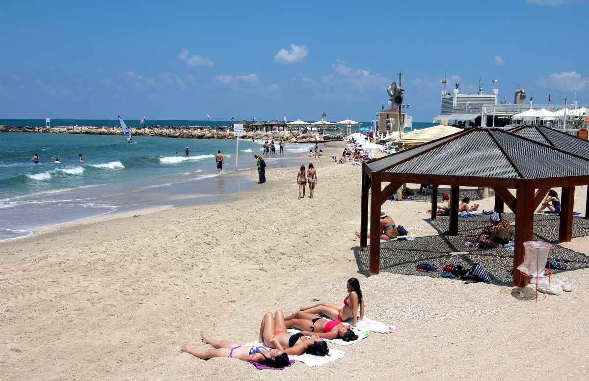 Пять способов сэкономить на отдыхе в Израиле