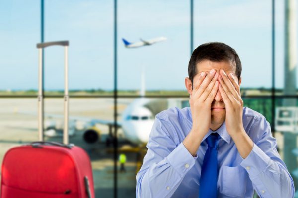Неприятности в аэропорту: какую выгоду может извлечь турист?
