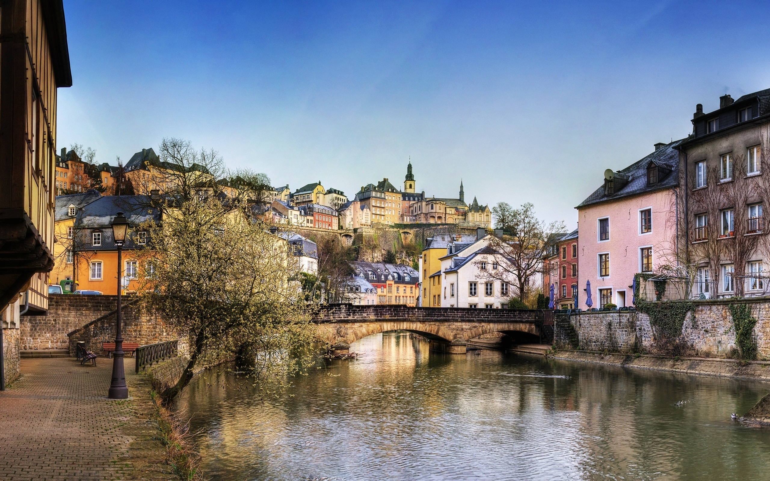 Поездка в прекрасный Люксембург в октябре: выбираем выгодный тарифный план в России
