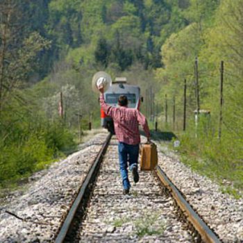 Путешествием на поезде: правила безопасности, о которых стоит помнить всегда